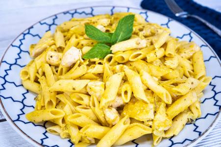 KÖRİLİ TAVUKLU MAKARNA | 240,00